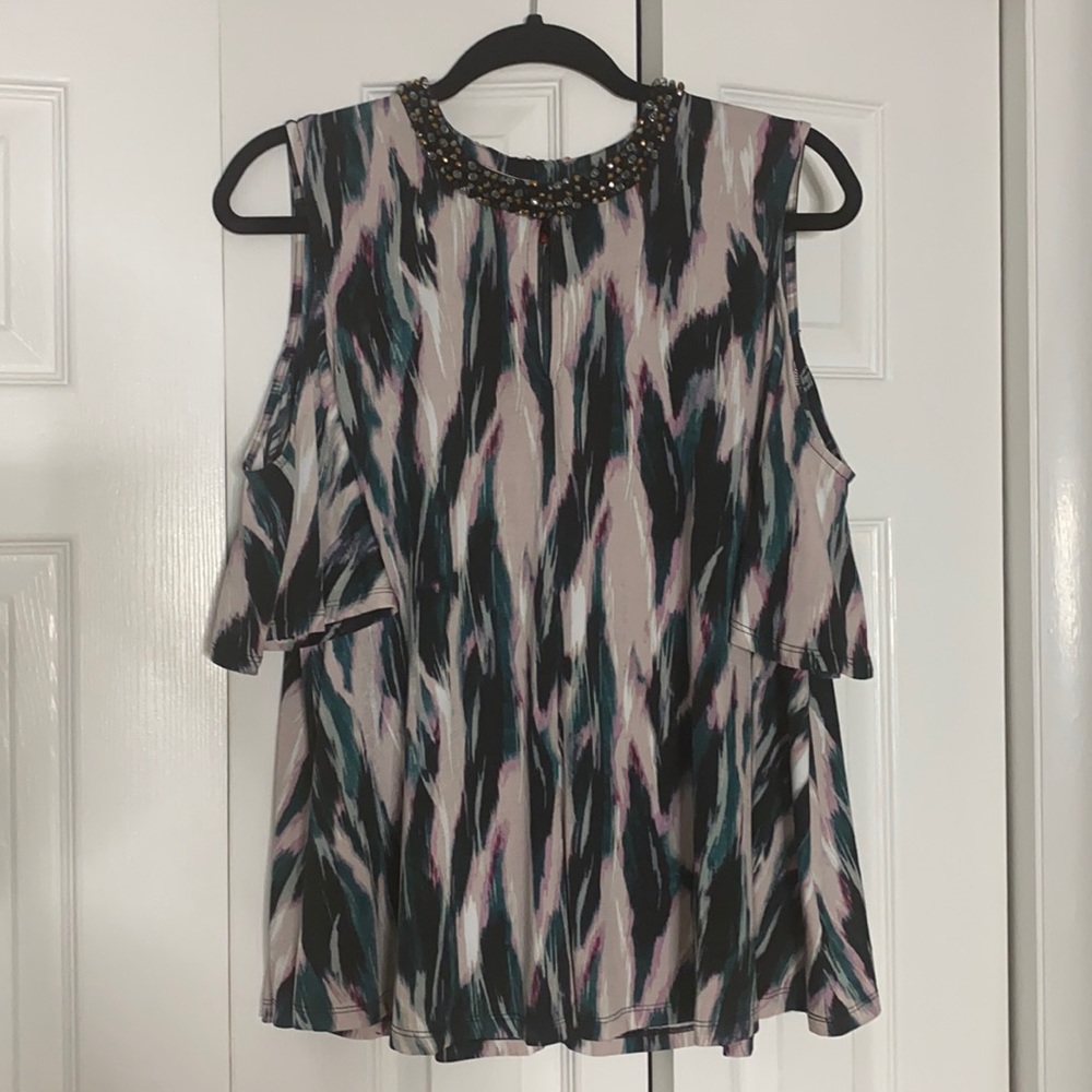 Jennifer Lopez Cold Shoulder Top